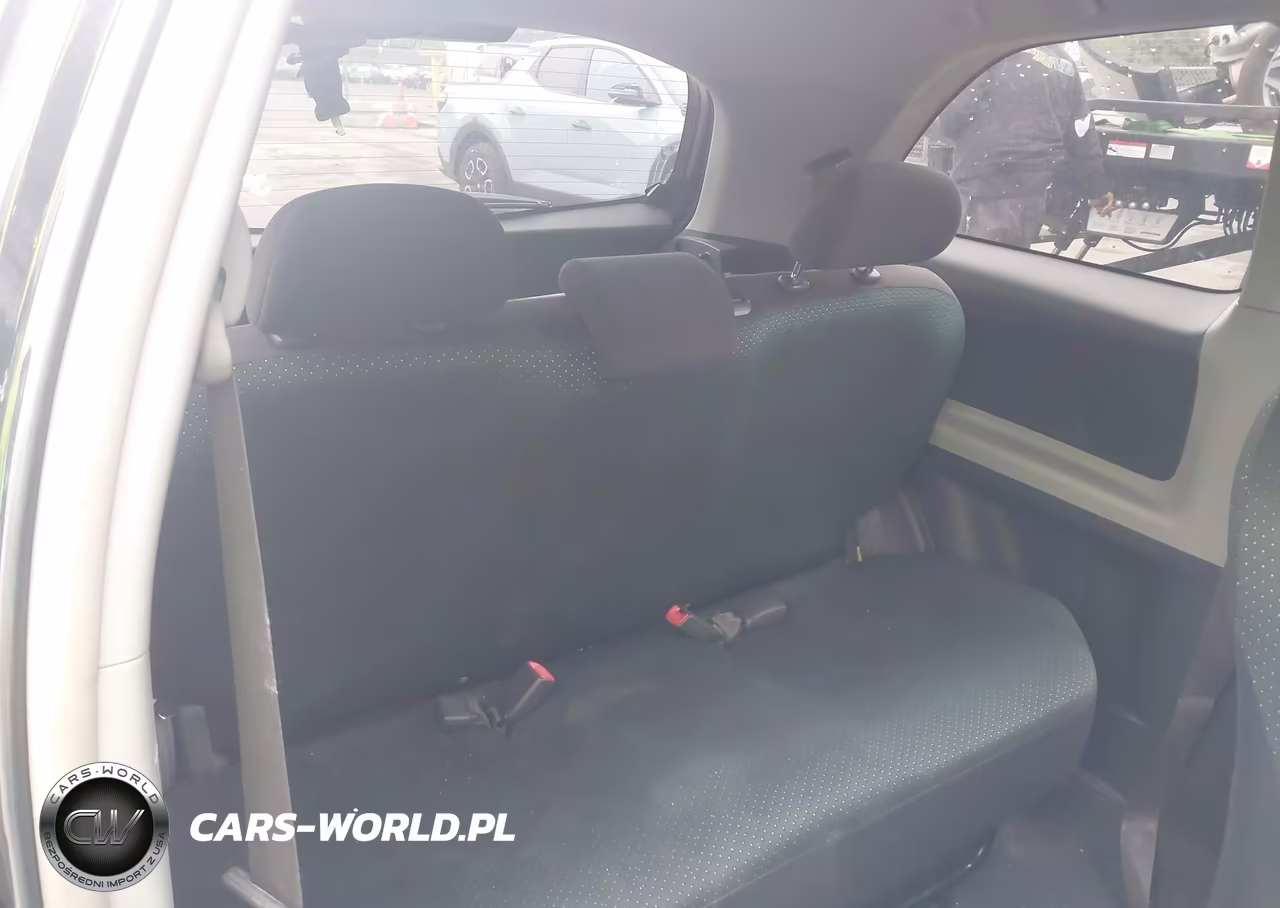 2007 Toyota Yaris VIN:JTDJT923X75111255 - 8