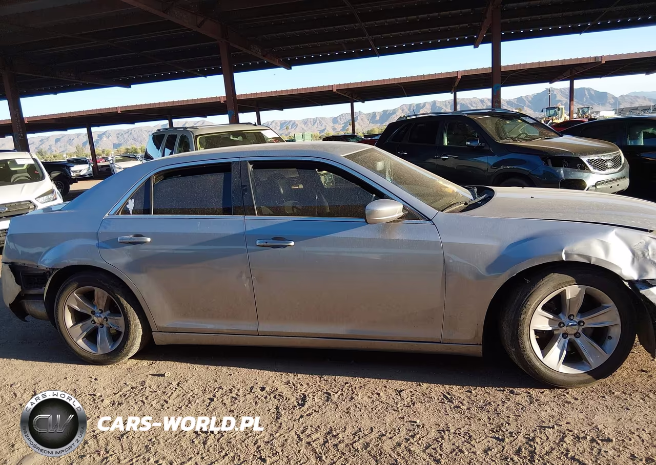 2014 Chrysler 300 VIN:2C3CCAAGXEH169651 - 13