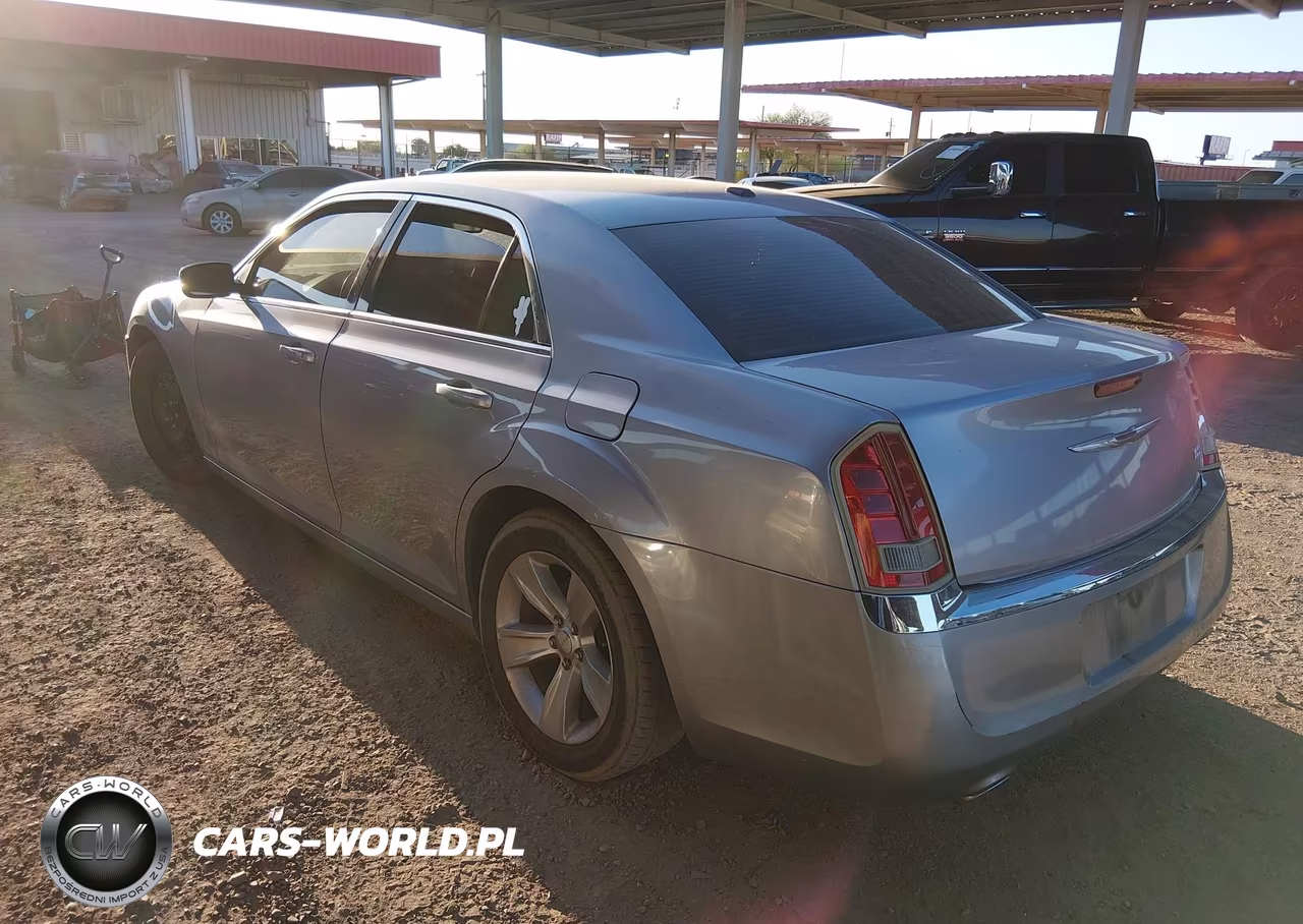 2014 Chrysler 300 VIN:2C3CCAAGXEH169651 - 3
