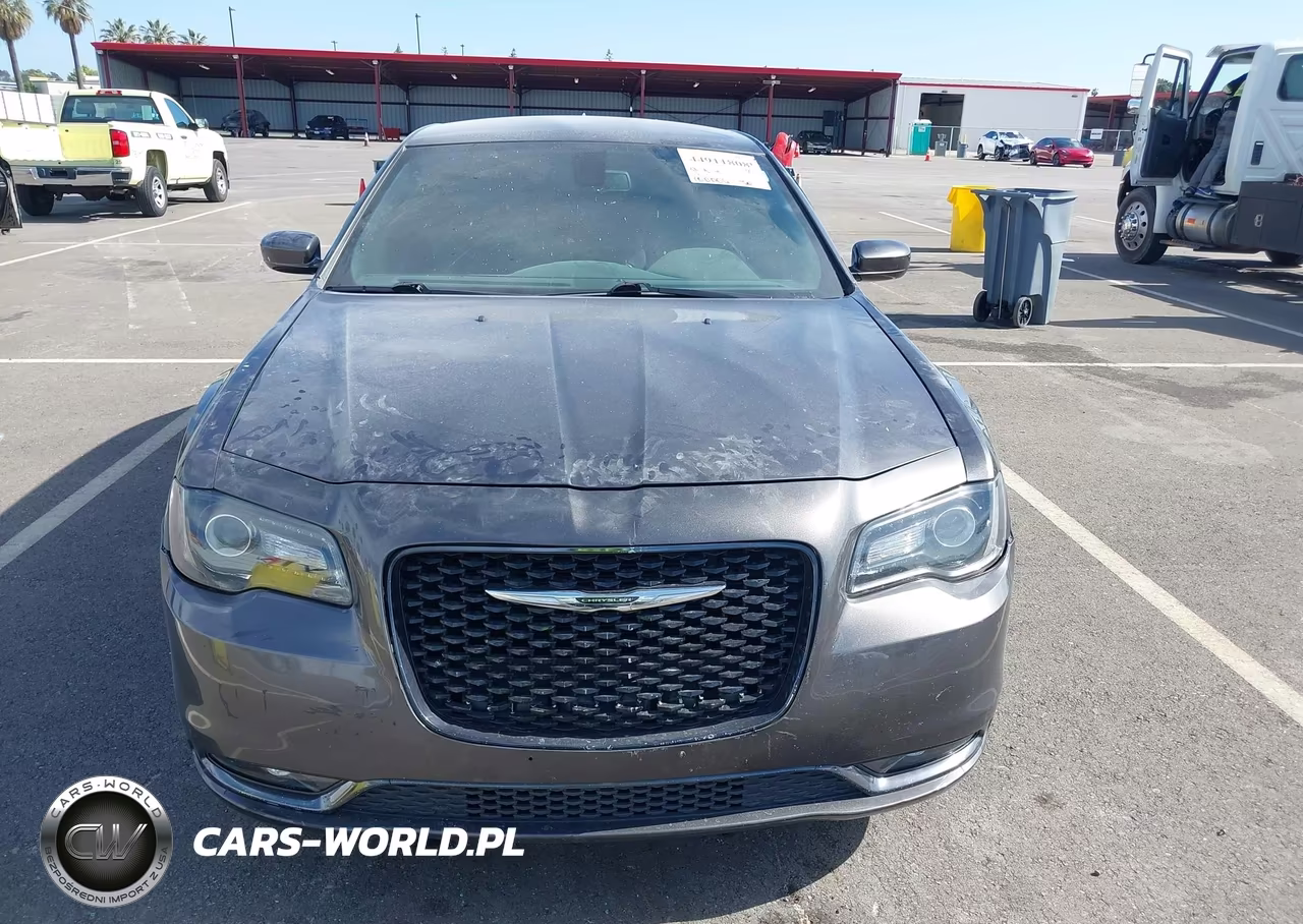 2019 Chrysler 300 300S VIN:2C3CCABG3KH682847 - 12