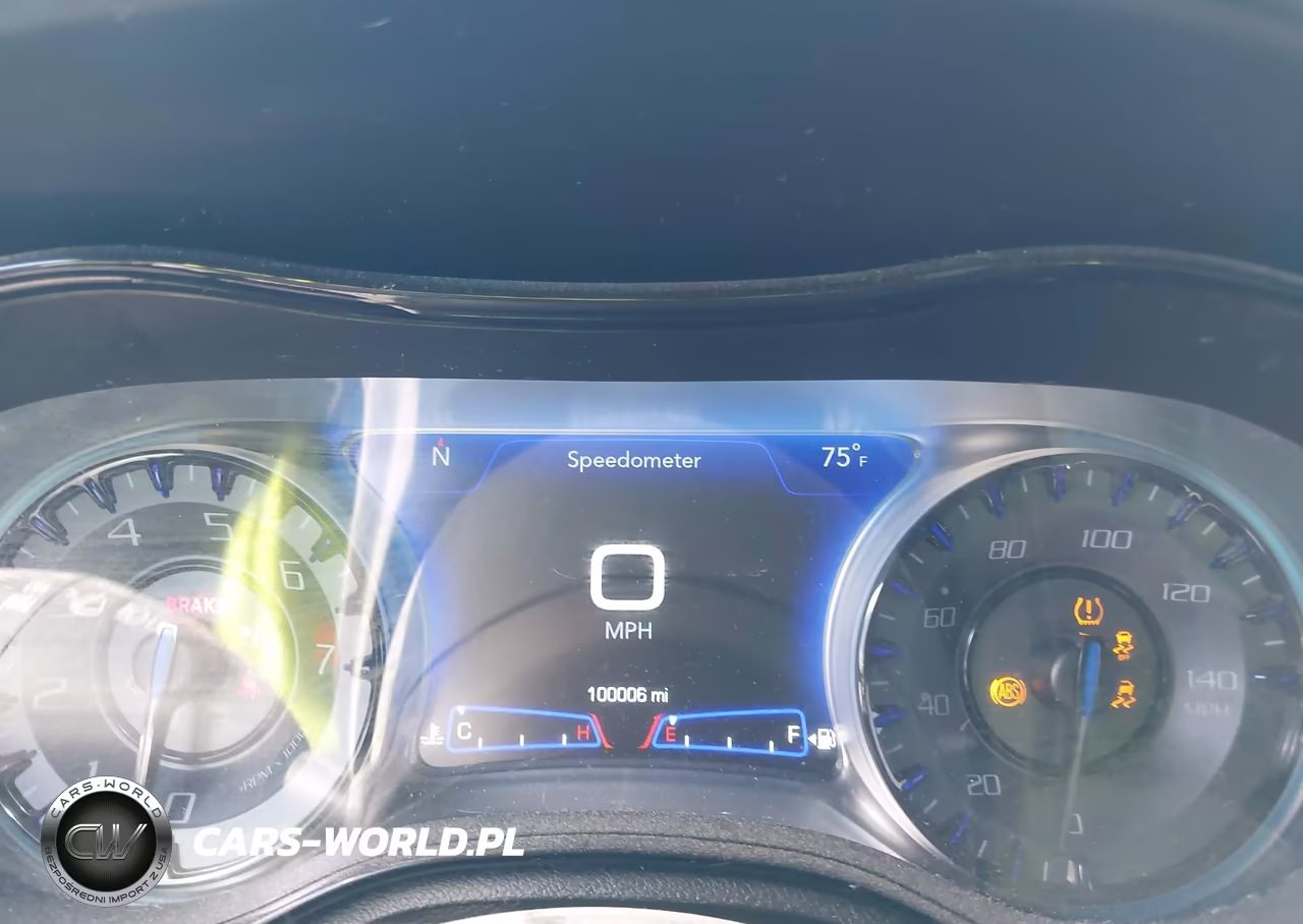 2019 Chrysler 300 300S VIN:2C3CCABG3KH682847 - 15