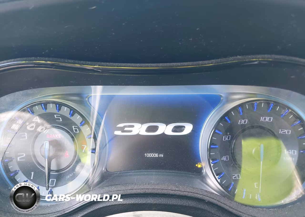 2019 Chrysler 300 300S VIN:2C3CCABG3KH682847 - 7