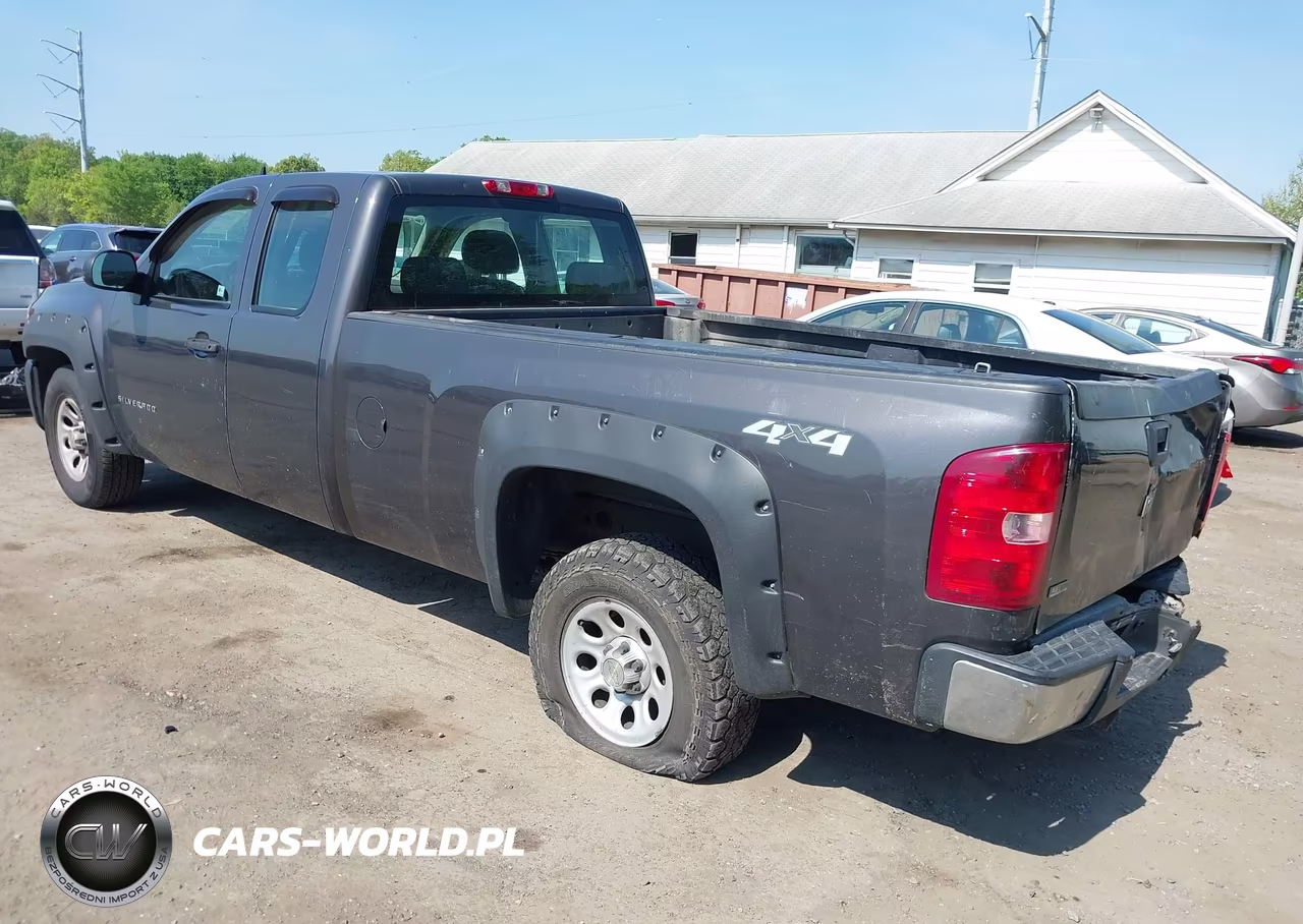 2011 Chevrolet Silverado 1500 Work Truck VIN:1GCRKPE02BZ222363 - 3