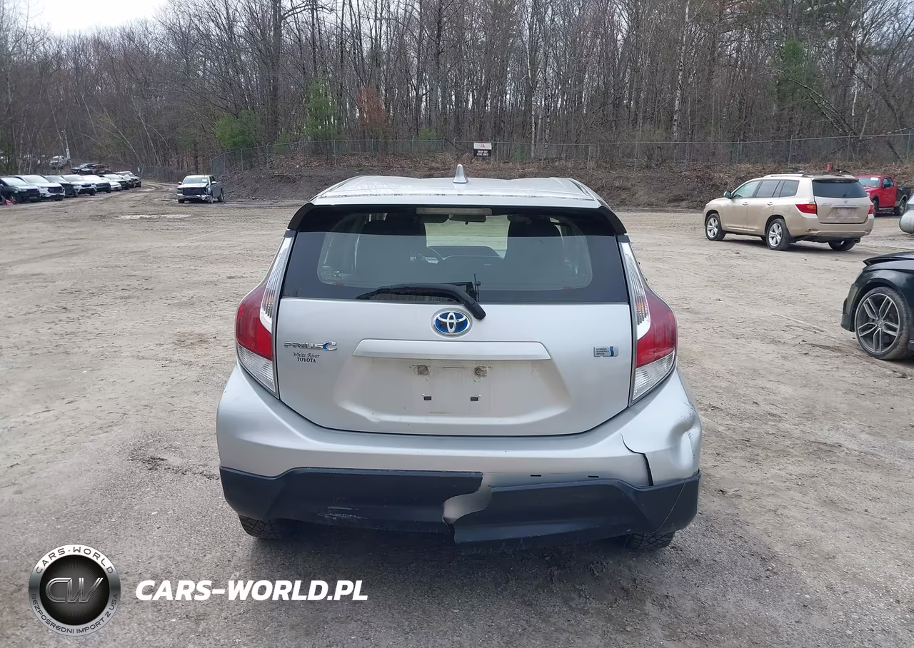 2017 Toyota Prius C Two VIN:JTDKDTB32H1591766 - 16