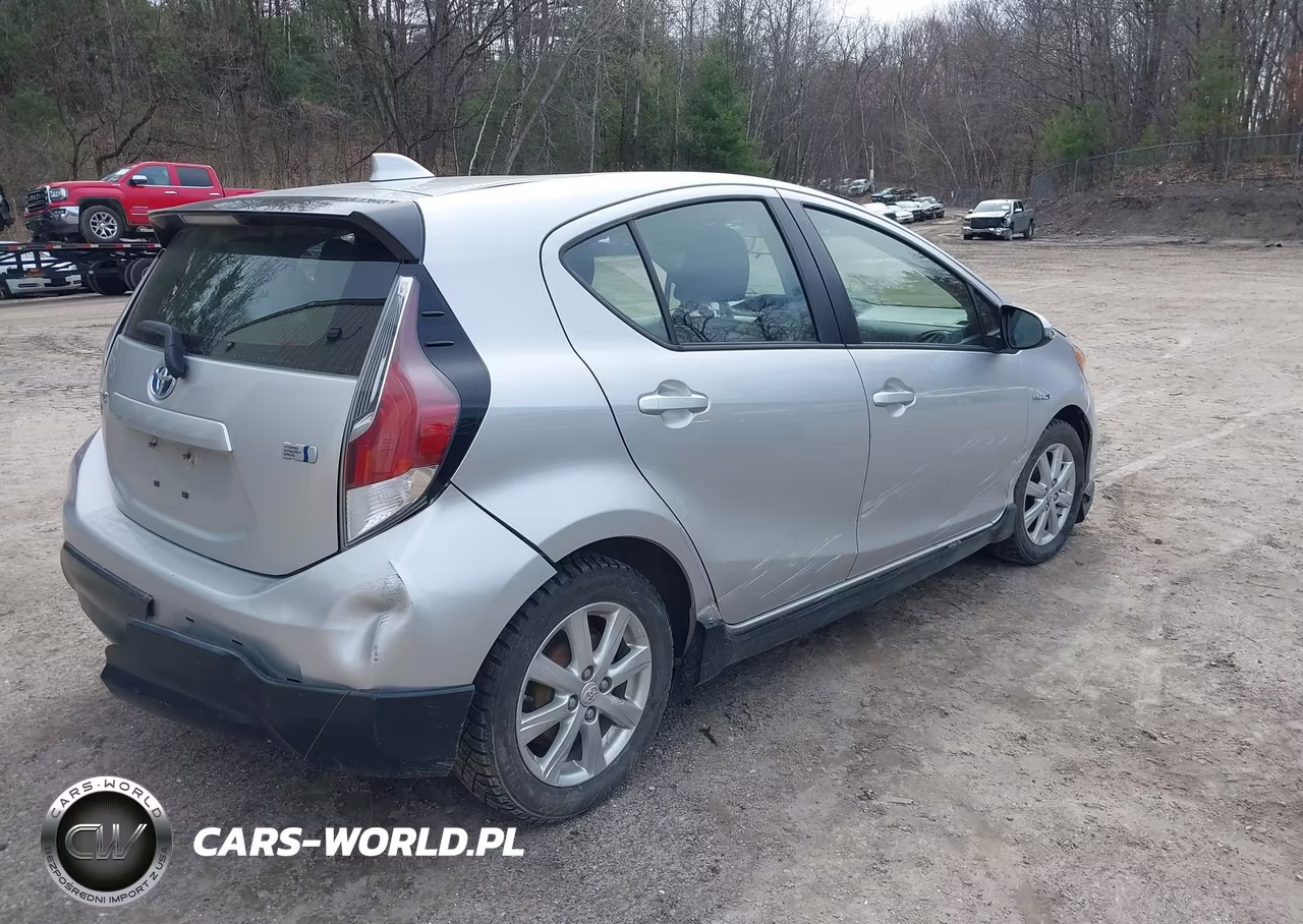 2017 Toyota Prius C Two VIN:JTDKDTB32H1591766 - 4
