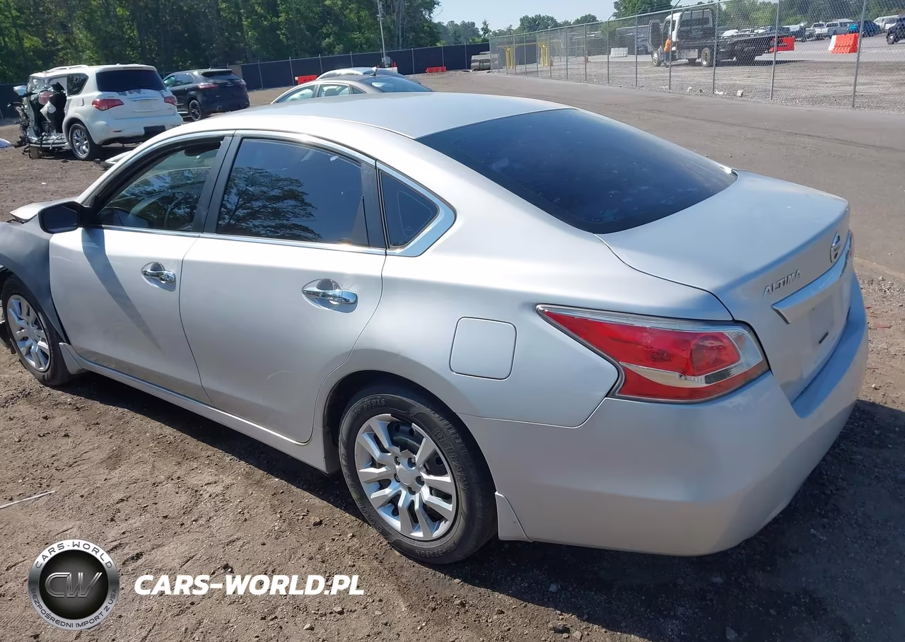 2015 Nissan Altima 2.5 S VIN:1N4AL3AP5FC187175 - 3