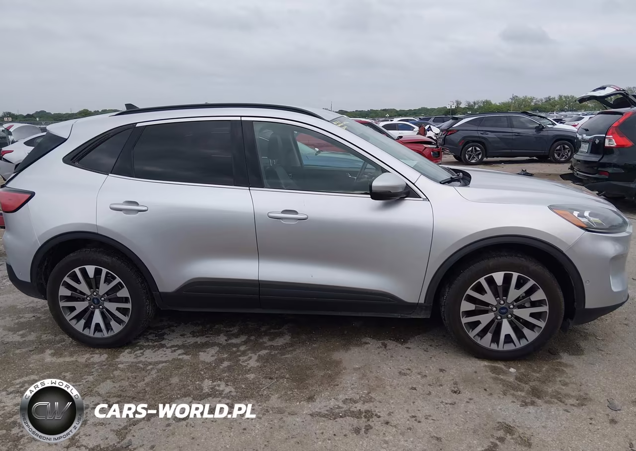 2020 Ford Escape Titanium VIN:1FMCU9J93LUA81202 - 13