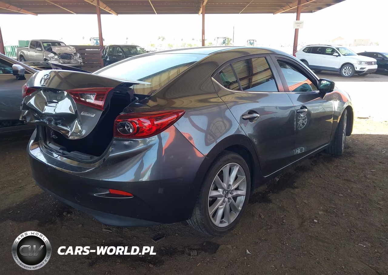 2017 Mazda Mazda3 Touring VIN:JM1BN1V70H1140156 - 4