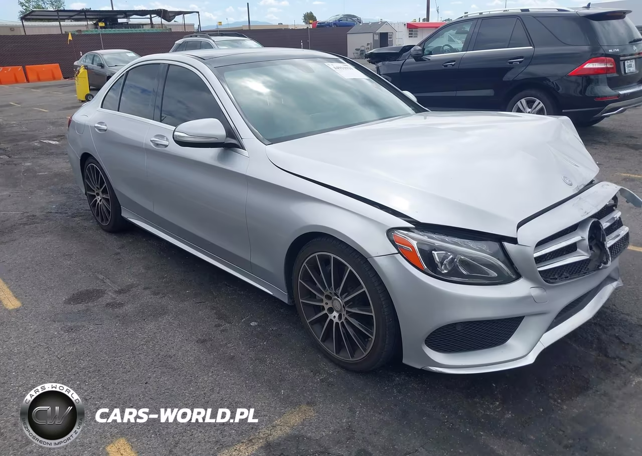 2015 Mercedes-Benz C 300 Sport
