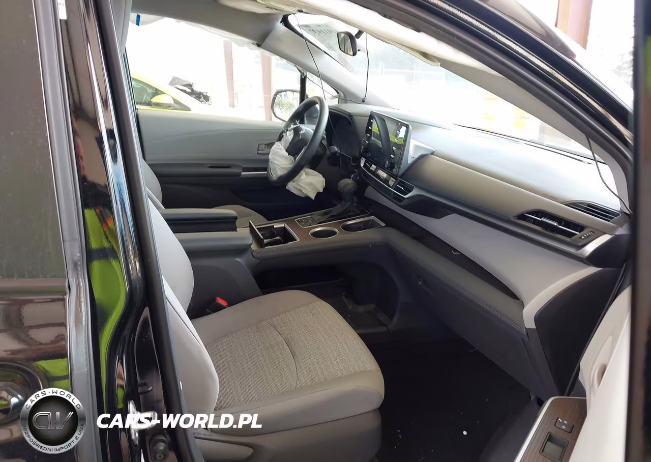 2021 Toyota Sienna Le VIN:5TDKSKFC6MS031918 - 5