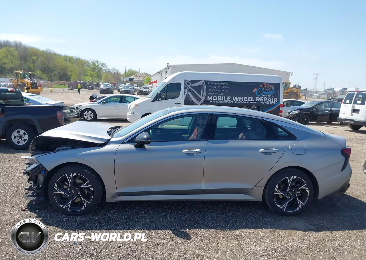 2025 Kia K5 Gt-Line VIN:KNAG64J71S5327610 - 15