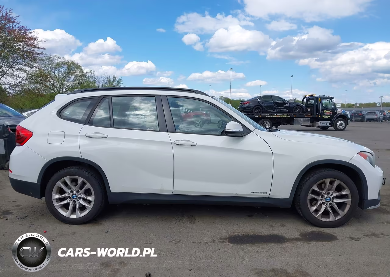 2015 BMW X1 xDrive28I VIN:WBAVL1C57FVY24970 - 13