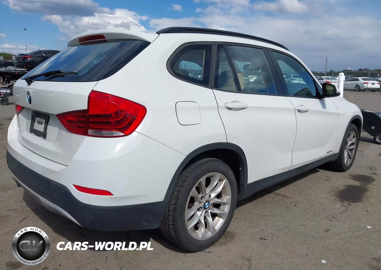 2015 BMW X1 xDrive28I VIN:WBAVL1C57FVY24970 - 4