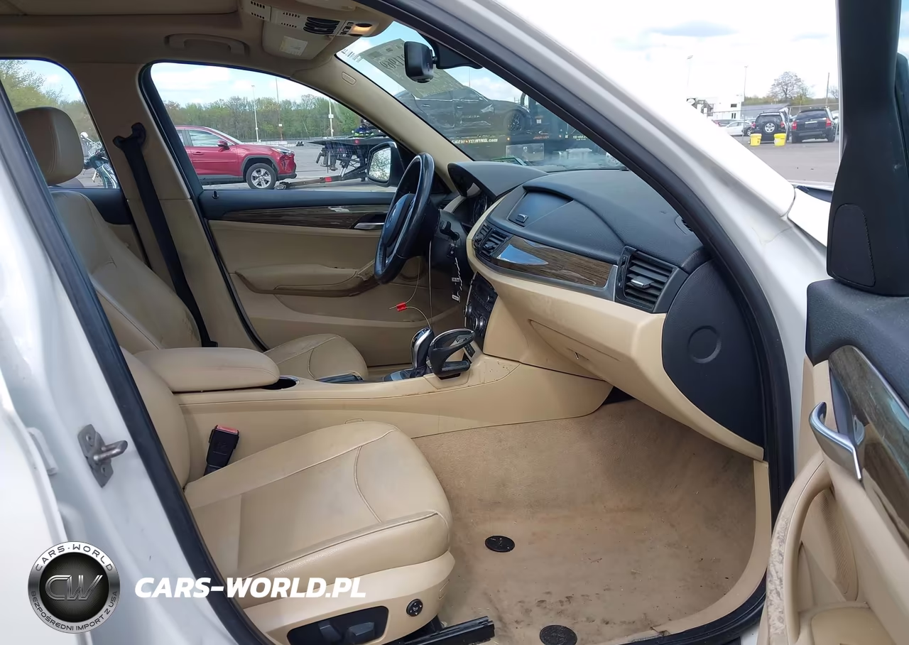 2015 BMW X1 xDrive28I VIN:WBAVL1C57FVY24970 - 5