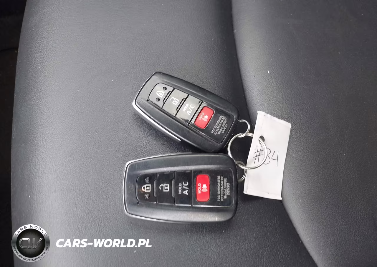 2019 Toyota Prius Prime Advanced VIN:JTDKARFP3K3105020 - 11