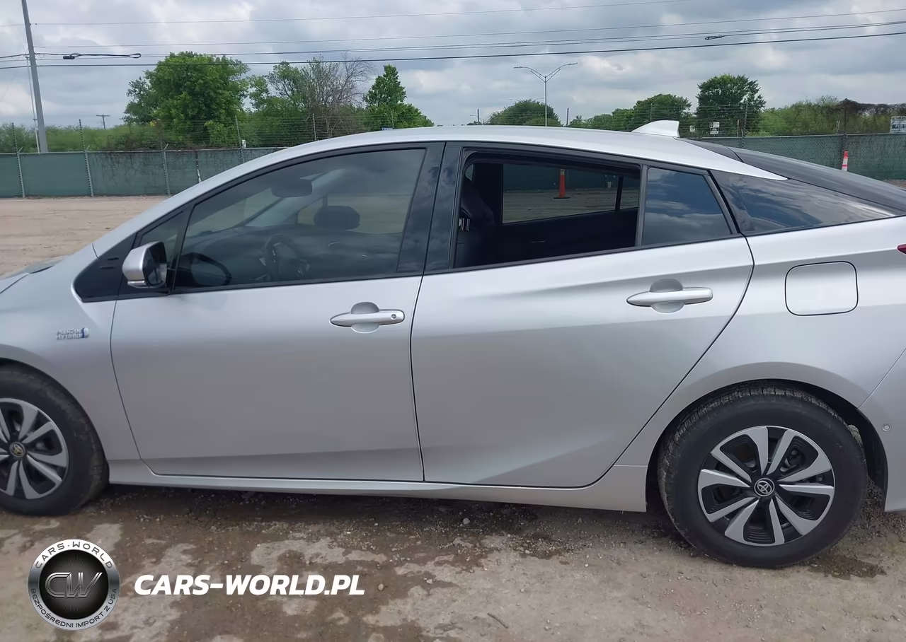 2019 Toyota Prius Prime Advanced VIN:JTDKARFP3K3105020 - 15
