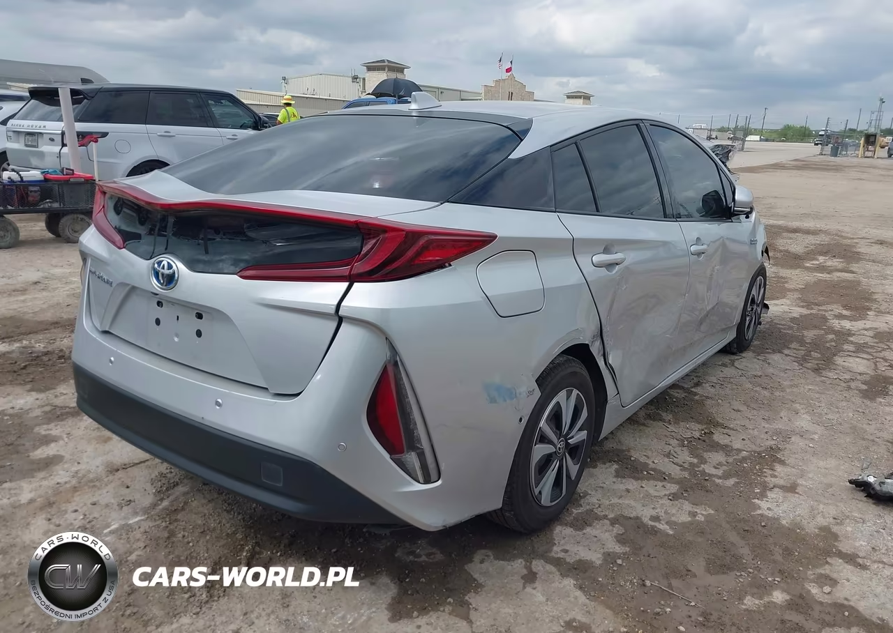 2019 Toyota Prius Prime Advanced VIN:JTDKARFP3K3105020 - 4