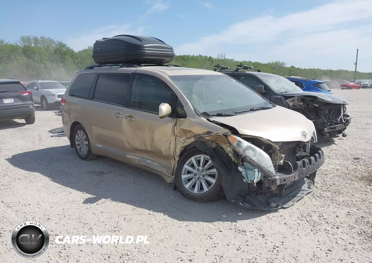 2011 Toyota Sienna Limited – zdjęcie 1 z 17