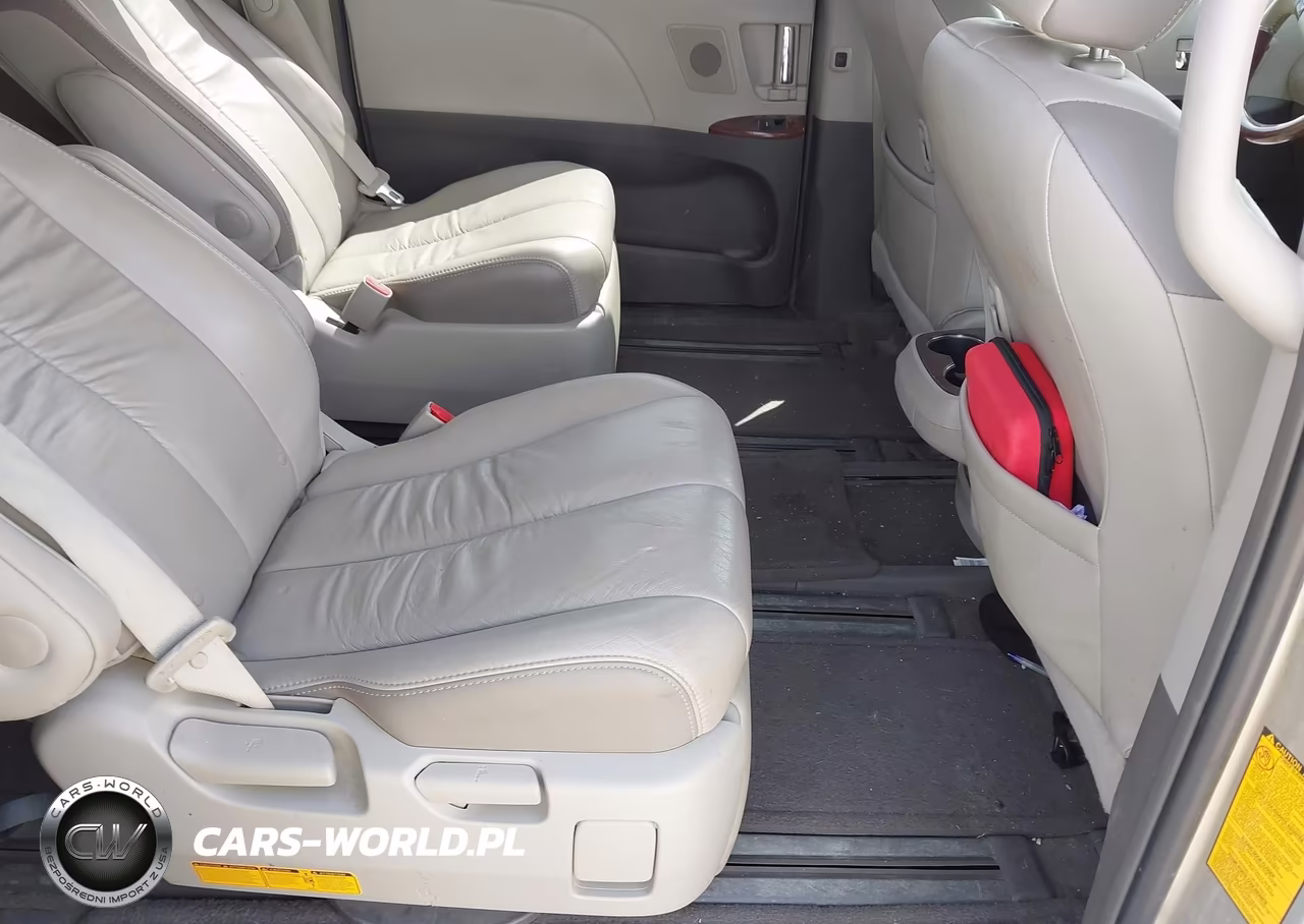 2011 Toyota Sienna Limited VIN:5TDDK3DC0BS022341 - 8
