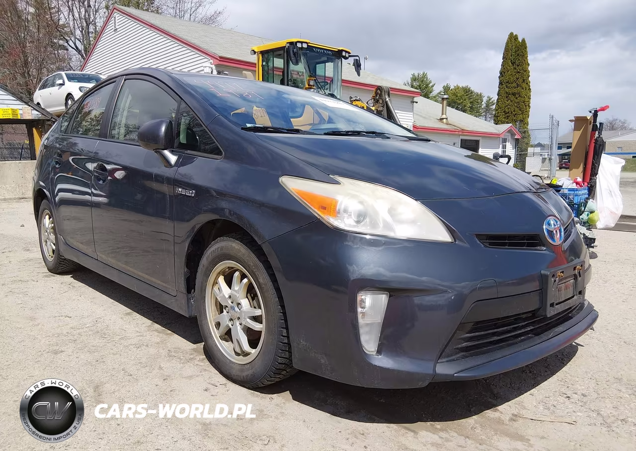 2011 Toyota Prius Two VIN:JTDKN3DU9B0316752 - 14