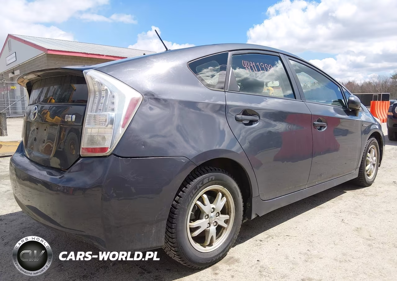 2011 Toyota Prius Two VIN:JTDKN3DU9B0316752 - 15