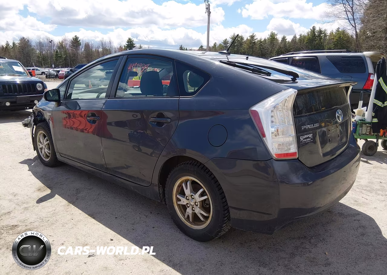 2011 Toyota Prius Two VIN:JTDKN3DU9B0316752 - 3