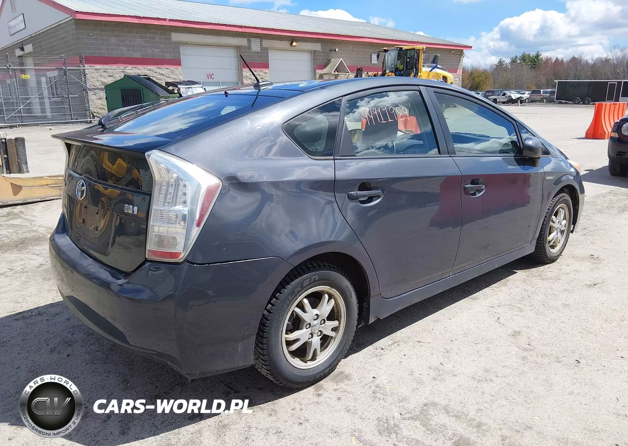 2011 Toyota Prius Two VIN:JTDKN3DU9B0316752 - 4