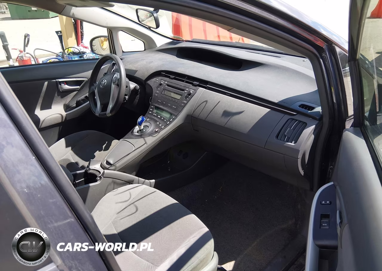 2011 Toyota Prius Two VIN:JTDKN3DU9B0316752 - 8