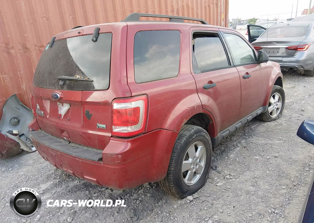 2010 Ford Escape Xlt VIN:1FMCU0DG0AKD26973 - 4