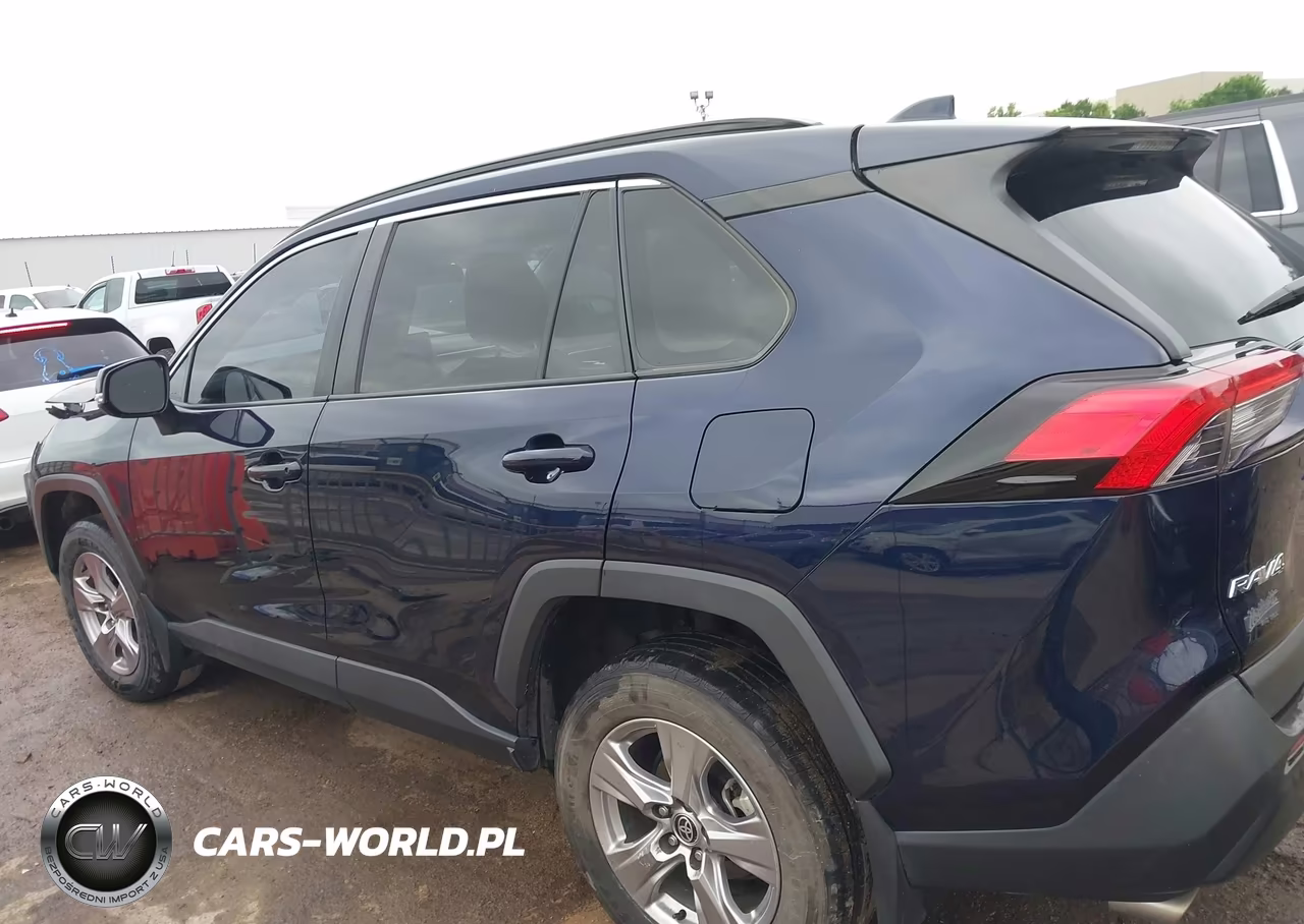 2023 Toyota Rav4 Xle VIN:2T3W1RFV0PW252156 - 14