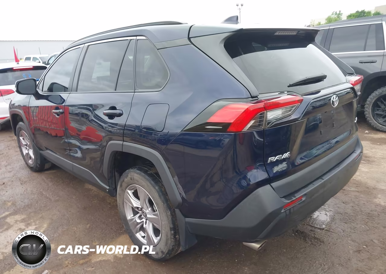 2023 Toyota Rav4 Xle VIN:2T3W1RFV0PW252156 - 3