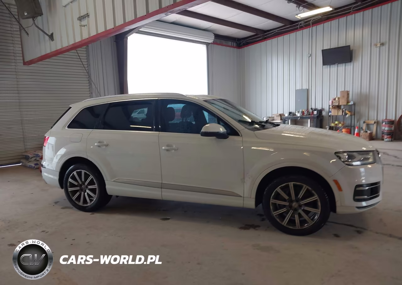 2018 Audi Q7 2.0T Premium VIN:WA1LHAF7XJD020549 - 13