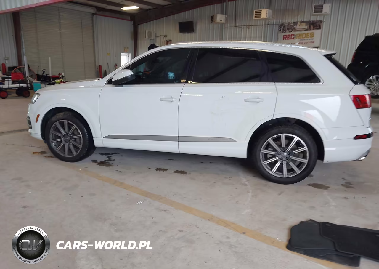 2018 Audi Q7 2.0T Premium VIN:WA1LHAF7XJD020549 - 14
