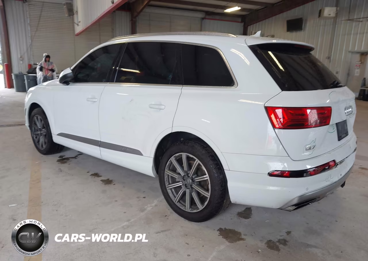 2018 Audi Q7 2.0T Premium VIN:WA1LHAF7XJD020549 - 3