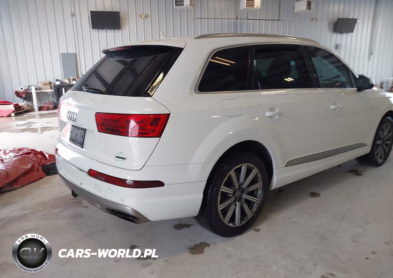 2018 Audi Q7 2.0T Premium VIN:WA1LHAF7XJD020549 - 4