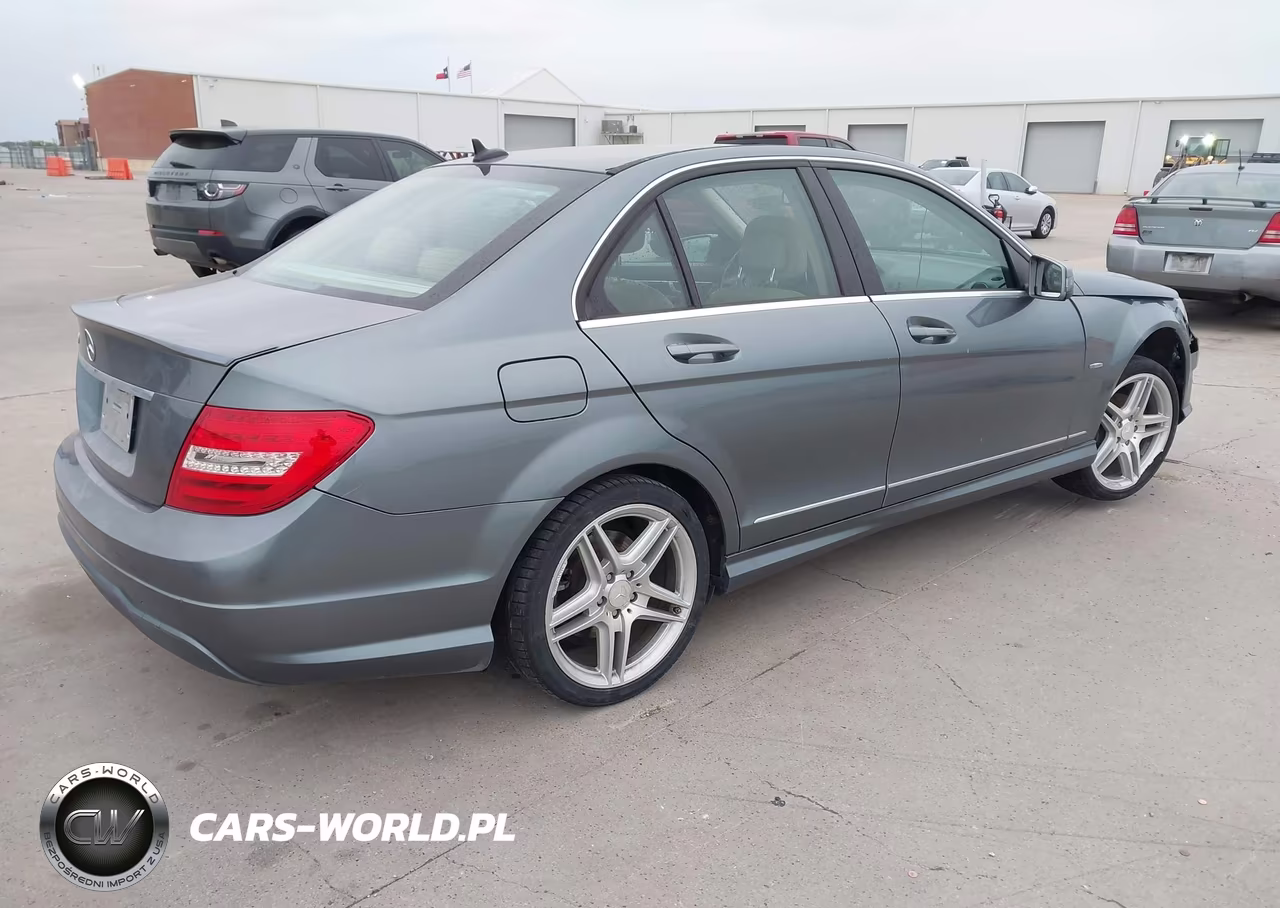 2012 Mercedes-Benz C 250 Luxury-Sport VIN:WDDGF4HB3CA598437 - 4