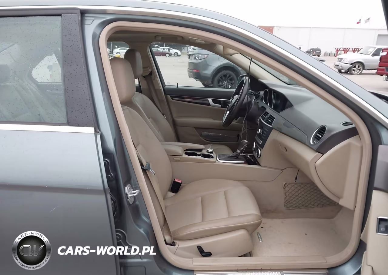 2012 Mercedes-Benz C 250 Luxury-Sport VIN:WDDGF4HB3CA598437 - 5