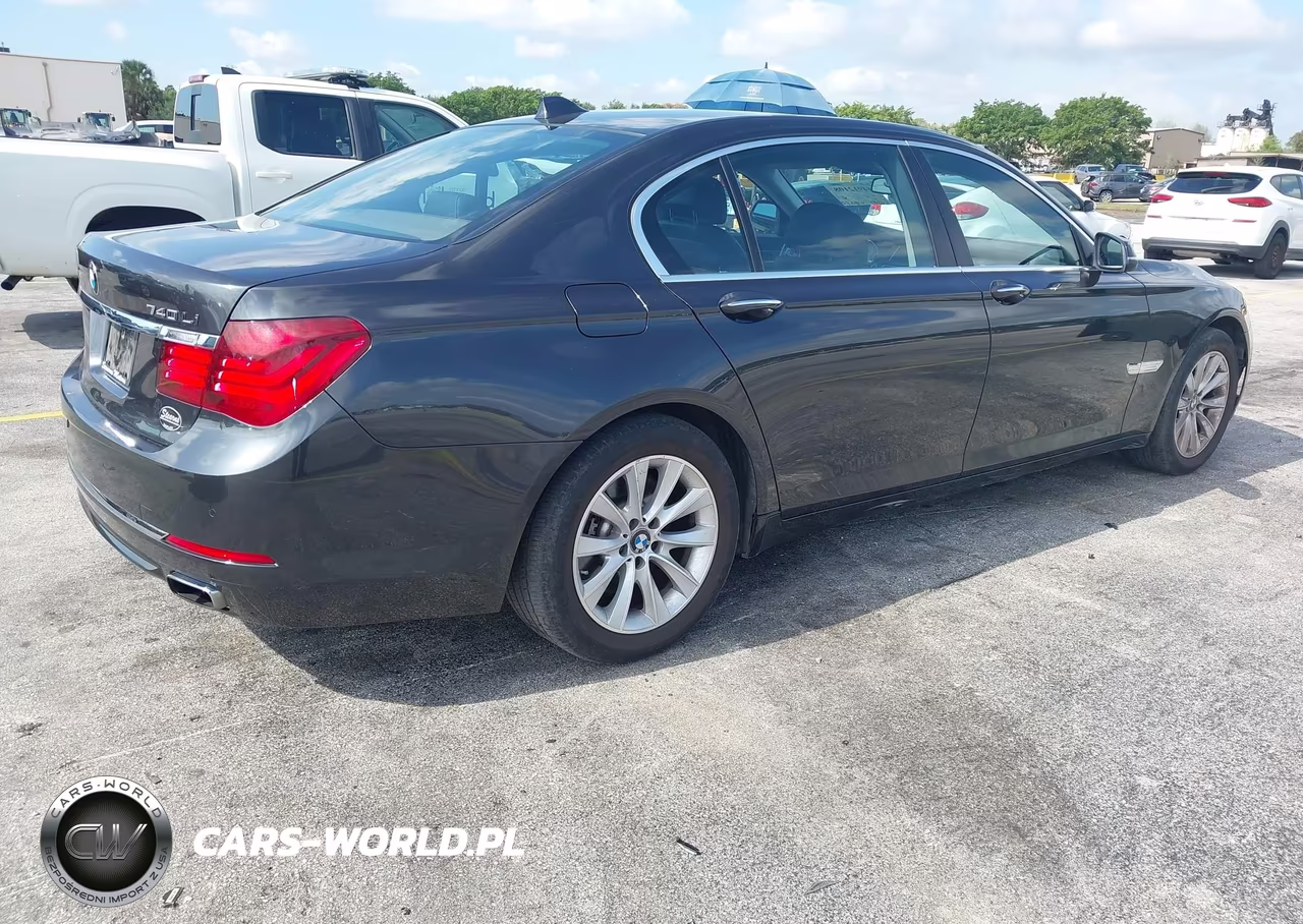 2013 BMW 740Li xDrive VIN:WBAYF4C52DDE23905 - 4