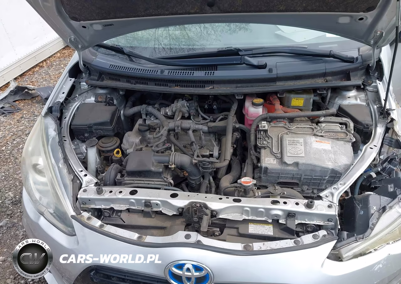 2016 Toyota Prius C Two VIN:JTDKDTB36G1134179 - 10