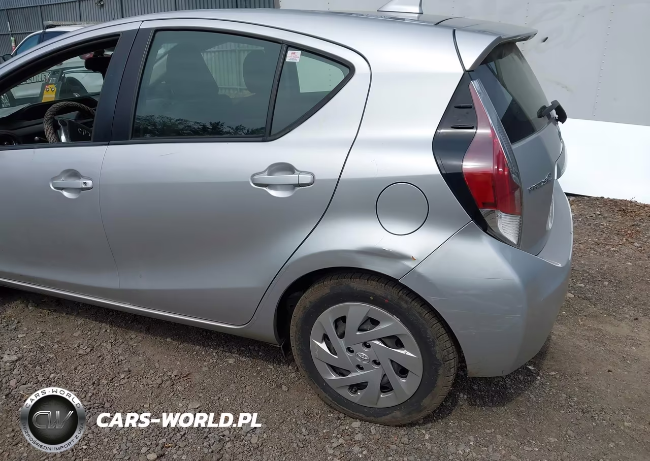 2016 Toyota Prius C Two VIN:JTDKDTB36G1134179 - 19