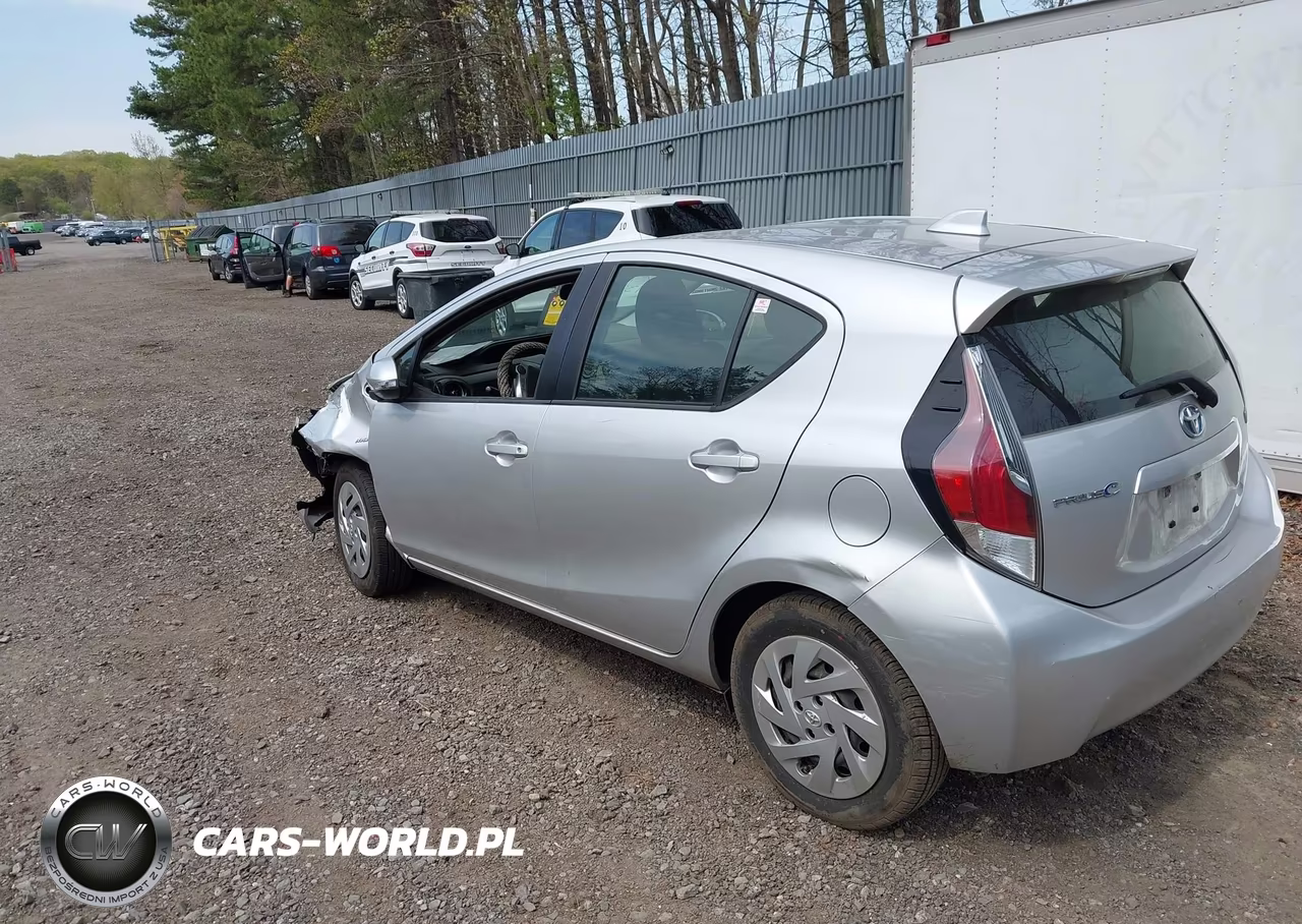 2016 Toyota Prius C Two VIN:JTDKDTB36G1134179 - 3
