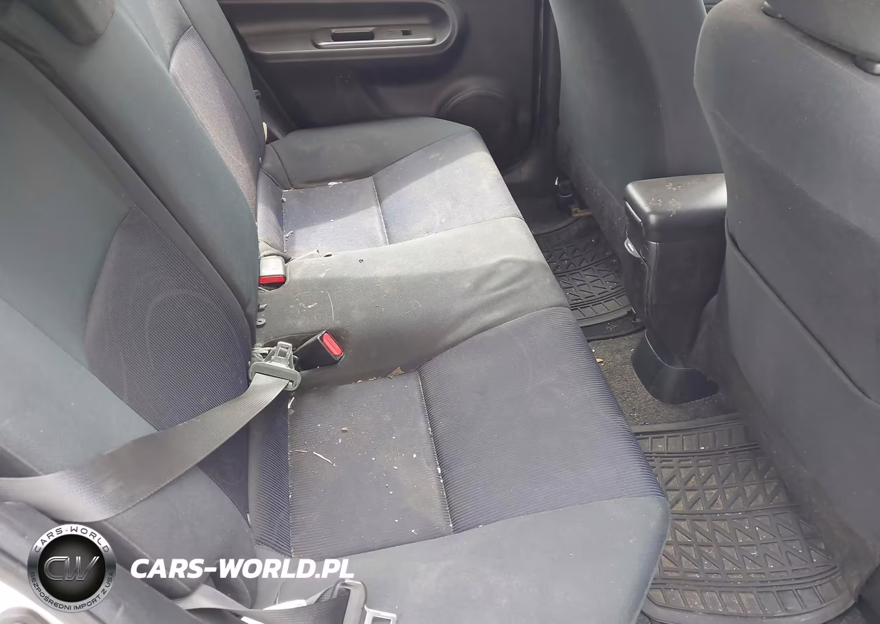 2016 Toyota Prius C Two VIN:JTDKDTB36G1134179 - 8