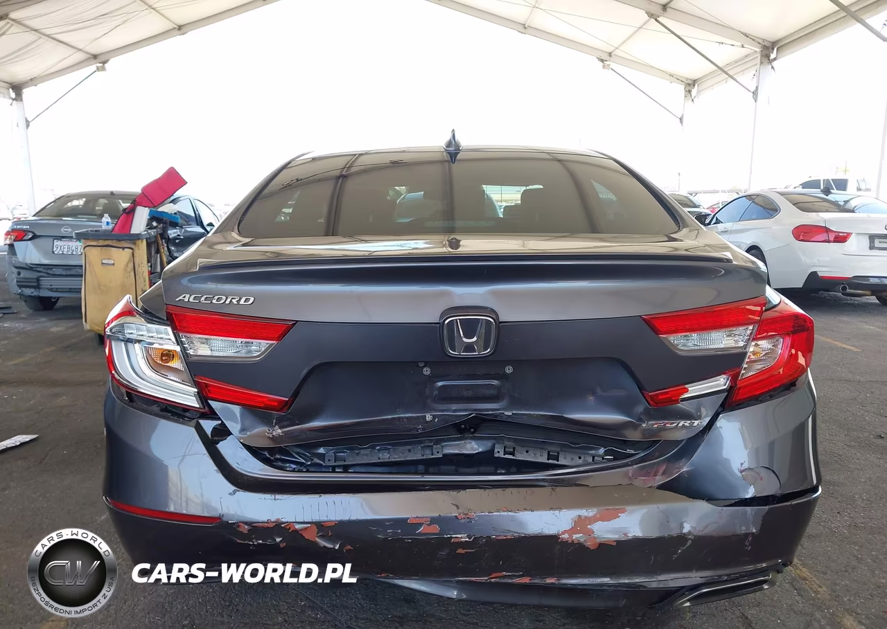 2018 Honda Accord Sport VIN:1HGCV1F30JA135174 - 16