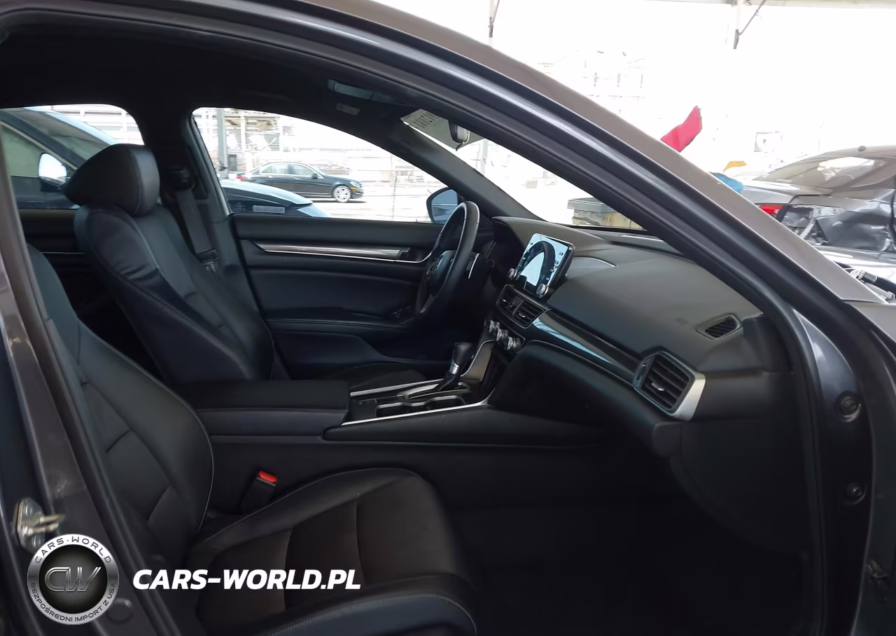 2018 Honda Accord Sport VIN:1HGCV1F30JA135174 - 5
