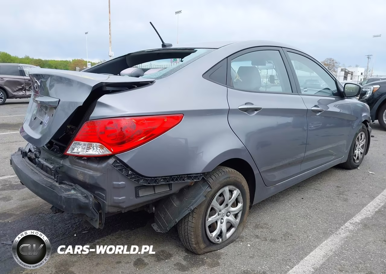 2014 Hyundai Accent Gls VIN:KMHCT4AEXEU635325 - 4