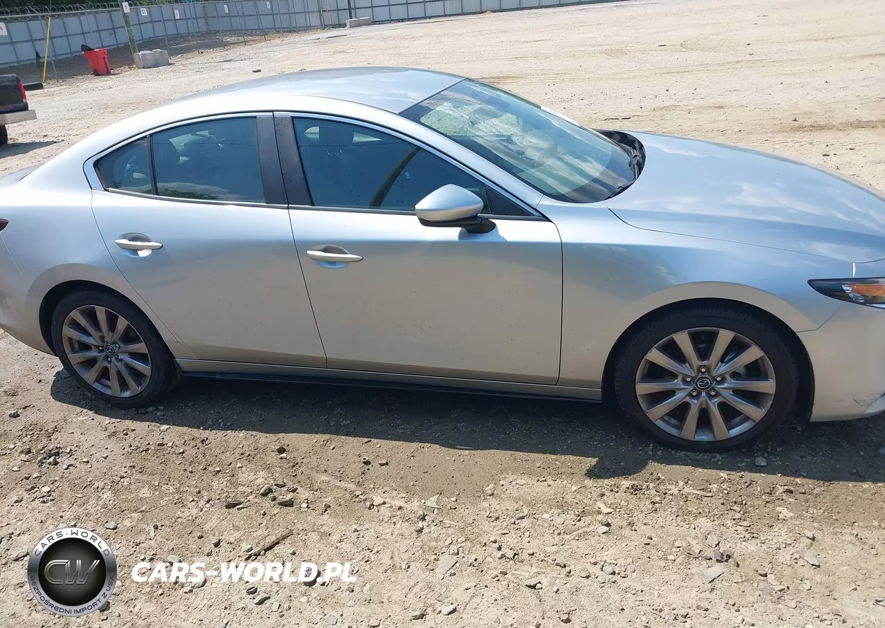 2020 Mazda Mazda3 Select Package VIN:3MZBPACL5LM131939 - 13