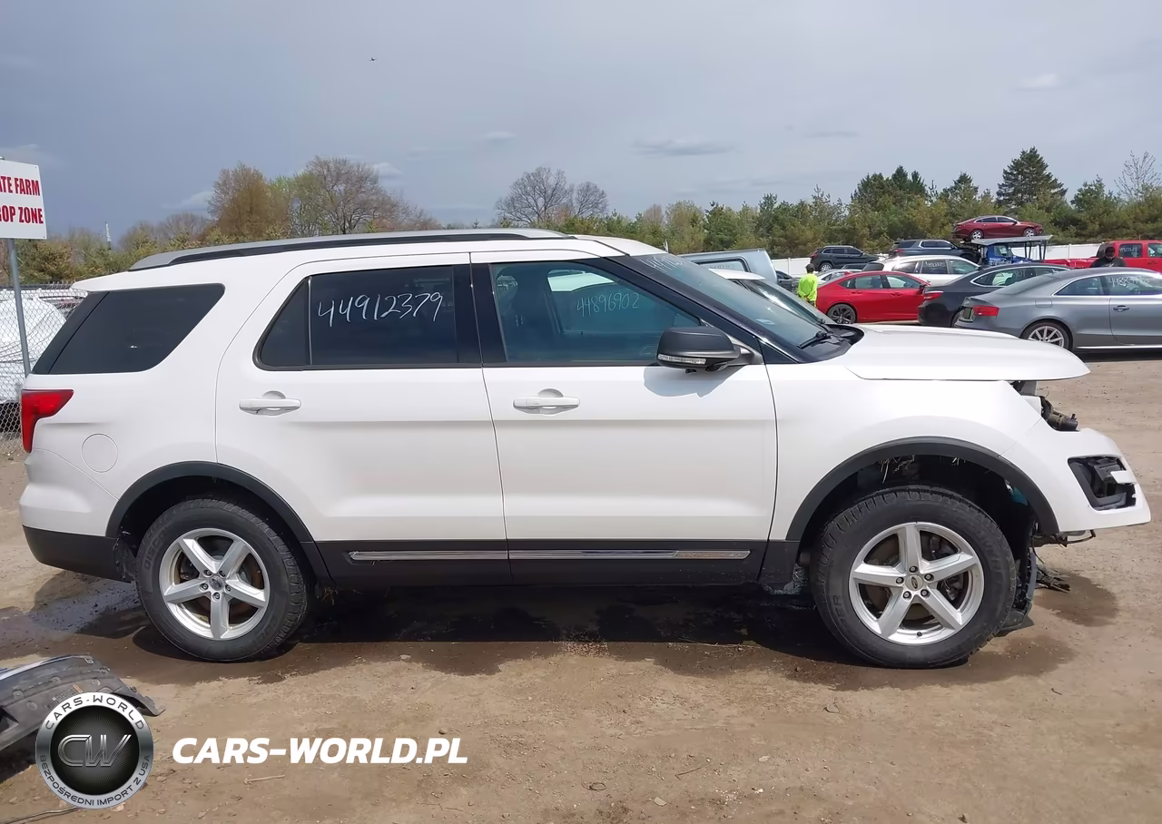 2016 Ford Explorer Xlt VIN:1FM5K8D83GGA38057 - 14