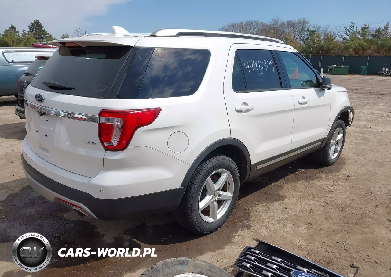 2016 Ford Explorer Xlt VIN:1FM5K8D83GGA38057 - 4