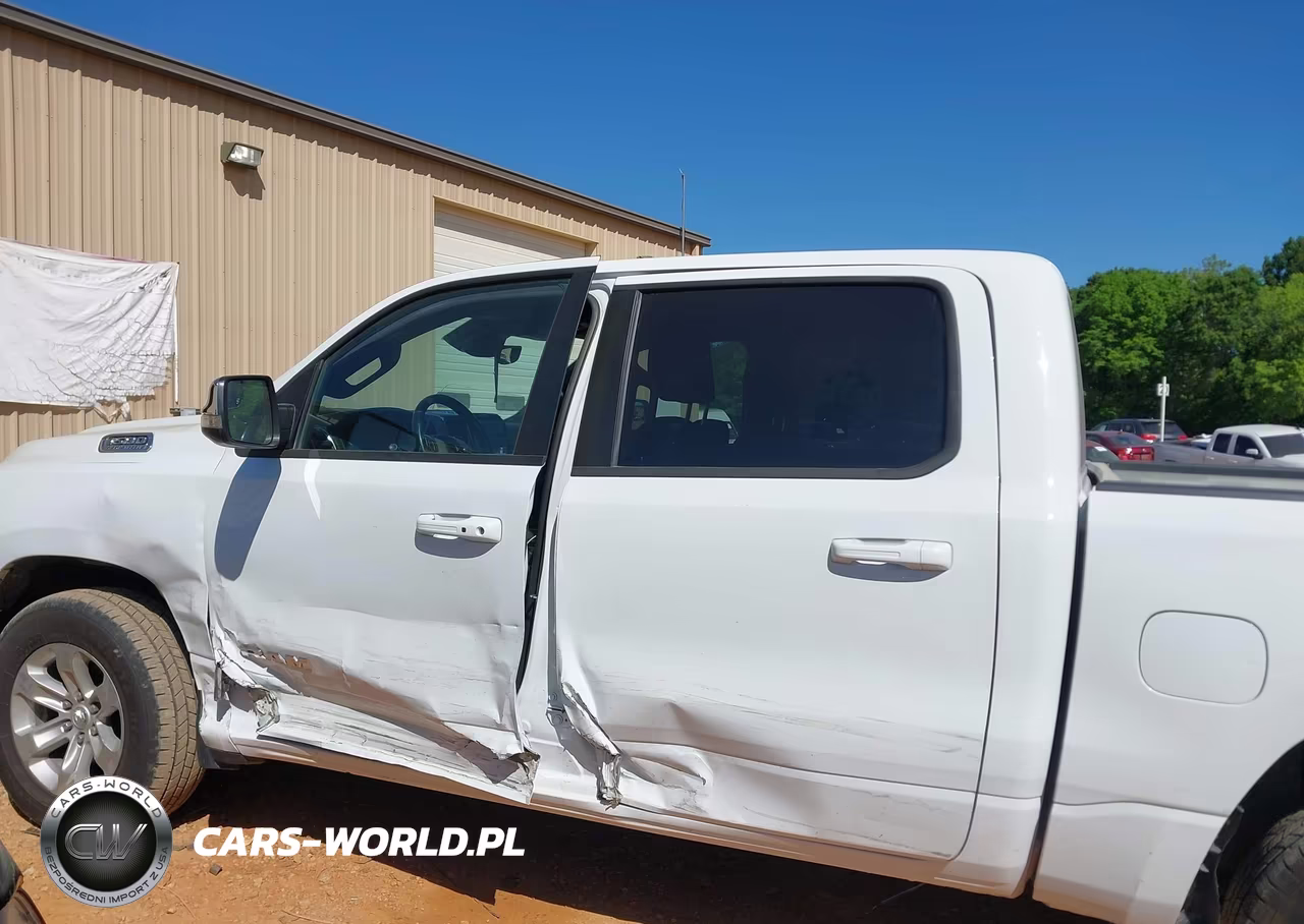 2024 Ram 1500 Laramie 4X4 5'7 Box VIN:1C6SRFJT4RN107666 - 6