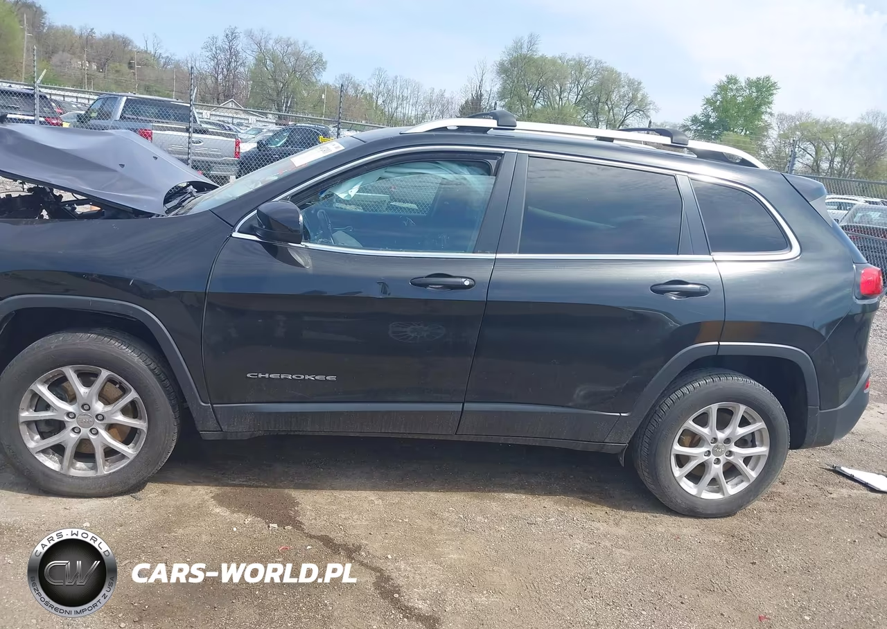 2016 Jeep Cherokee Latitude VIN:1C4PJMCB7GW182626 - 15